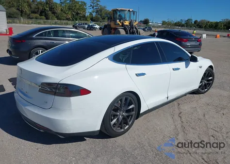 2013 Tesla Model S from USA, damaged, VIN 5YJSA1CN9DFP27986